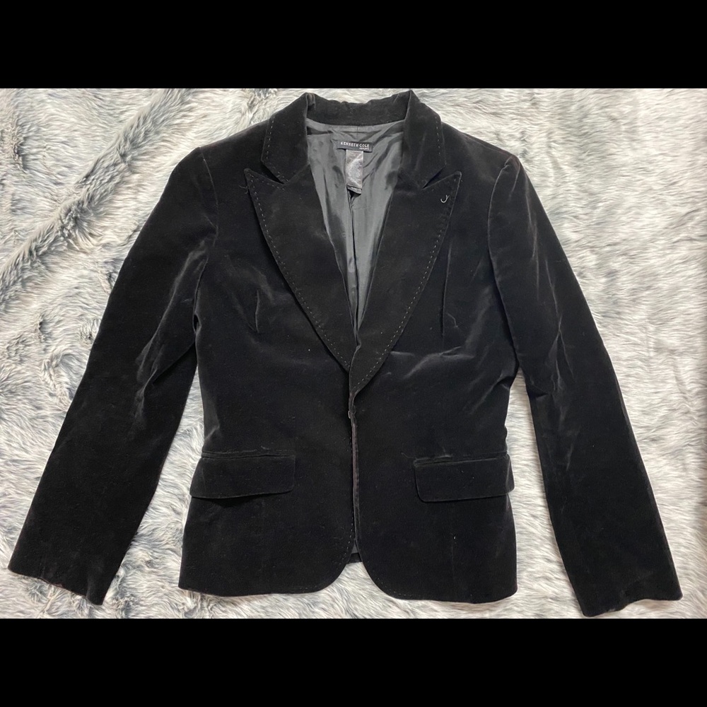 Classic black velvet blazer vintage